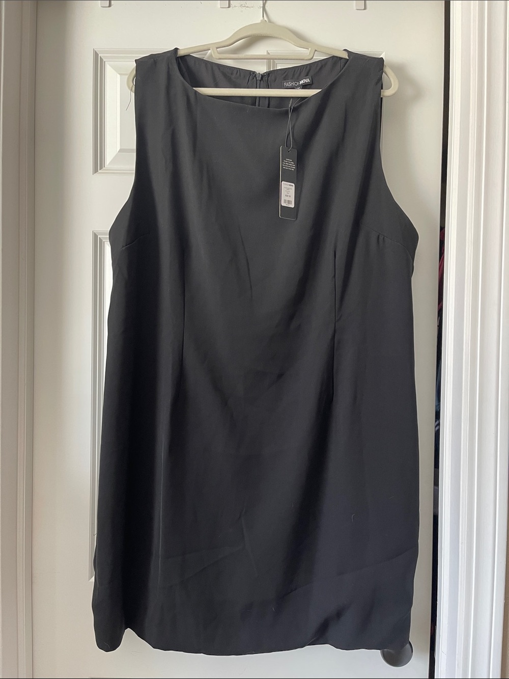 Fashion Nova Black Sleeveless Shift Dress